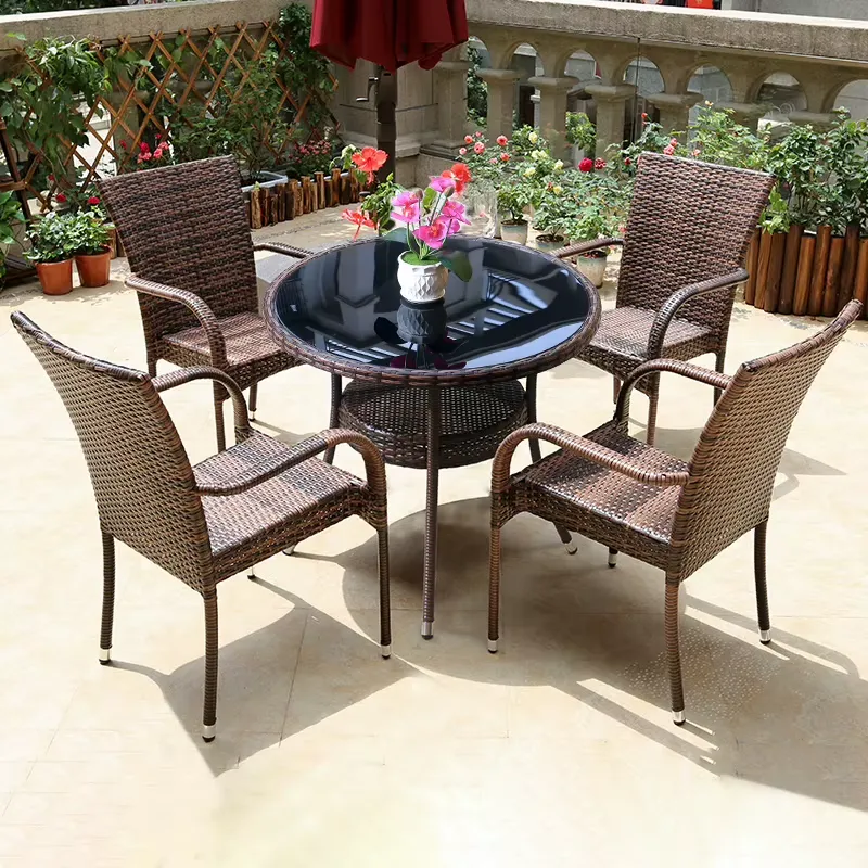 小型金属製ラタンコーヒーテーブルと4脚の椅子のパティオ家具セ - Outdoor Furniture Prices のレビューと価格